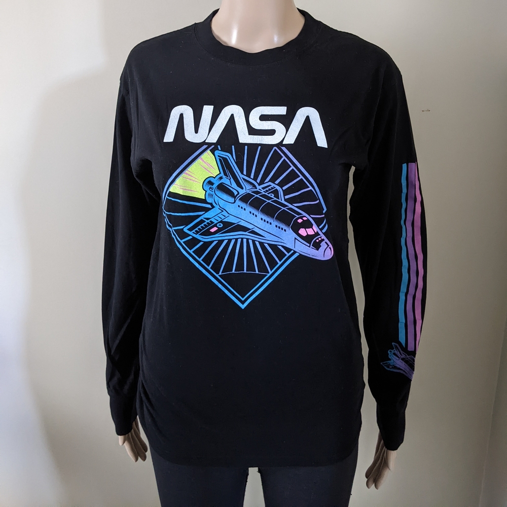 NASA Black Long Sleeve Graphic Tee, size small